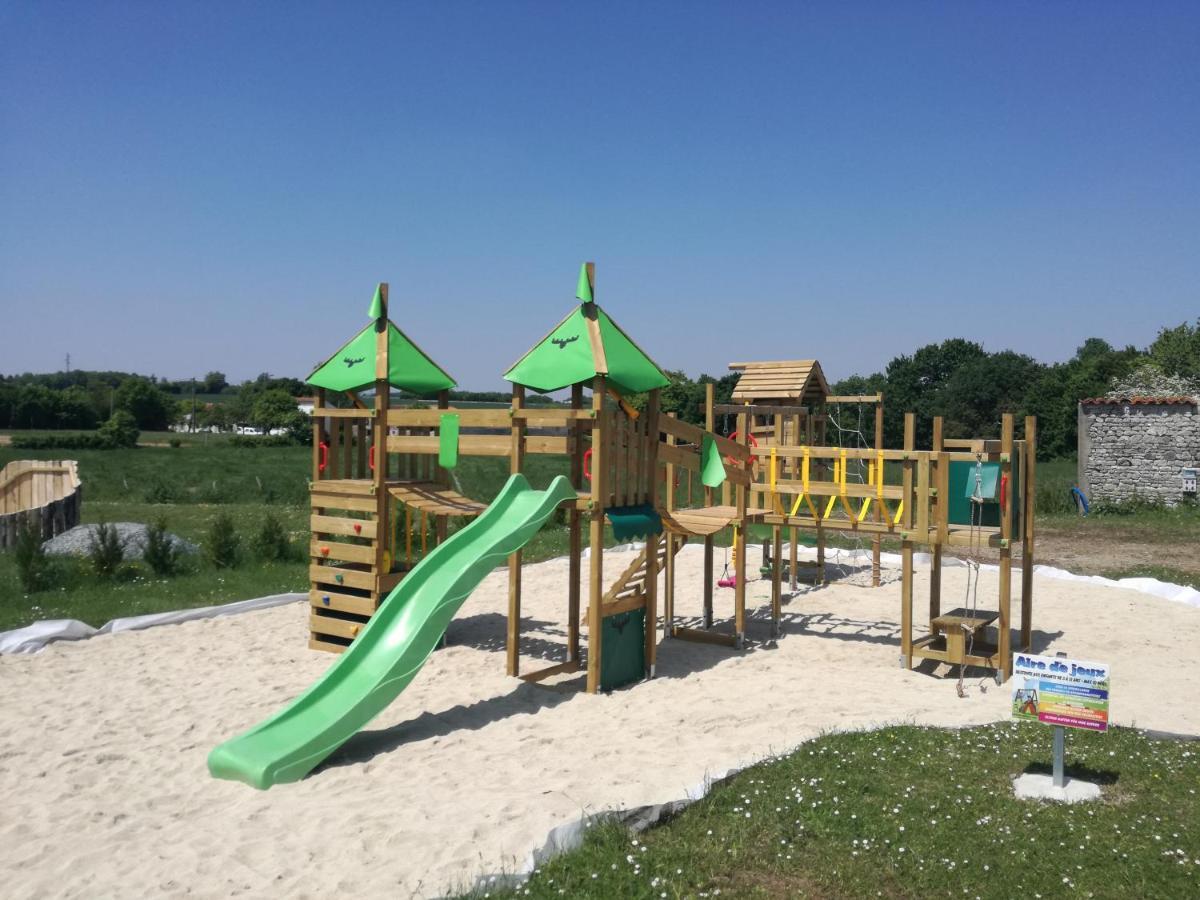 多马恩拉莱尼 - Spa旅馆 Asnières-la-Giraud 外观 照片